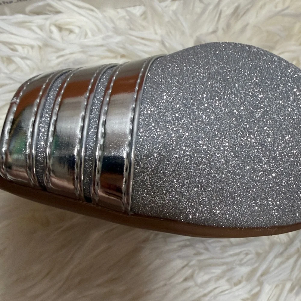 DUNION elegant silver